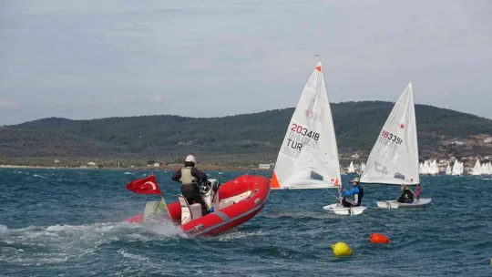 Ayvalık'ta Yelken Ligi ILCA ilk etap yarışları başladı