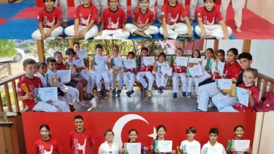 Ayvalıklı tekvandoculardan 1 yılda 104 madalya