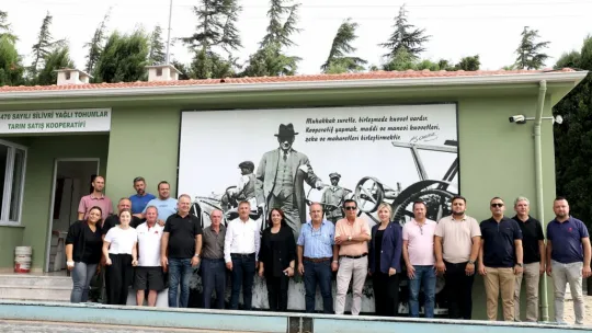 Silivri Belediye Başkan Yardımcısı Meral Kutlu, Fenerköy Yağlı Tohumlar Ayçiçek Alım Tesisi'ni Ziyaret Etti