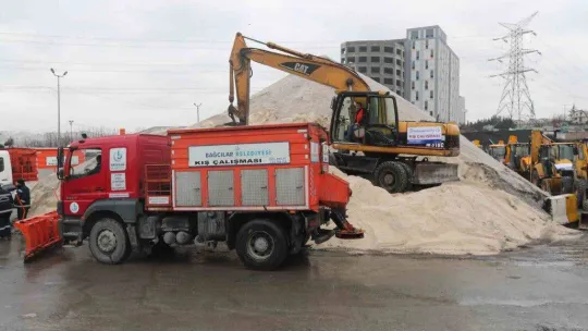Bağcılar Belediyesi Karla Mücadele Timi göreve hazır