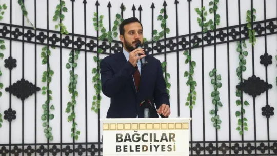 Bağcılar'da 15 çift toplu düğün şöleniyle dünya evine girdi