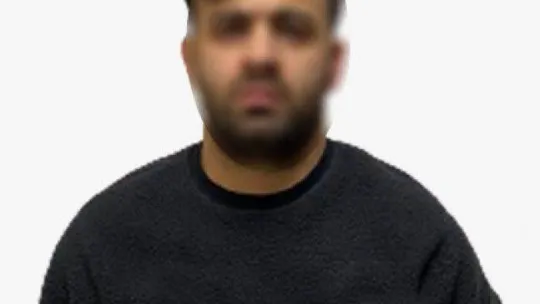 Bağcılar'da 2 adrese uyuşturucu baskını: 6 gözaltı