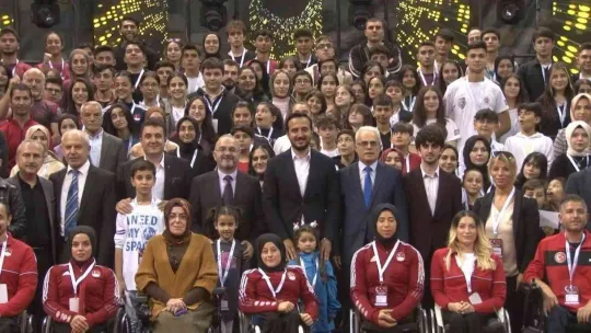 Bağcılar'da 29 Ekim Cumhuriyet Bayramı 'Gençlik Şöleni' ile kutlandı