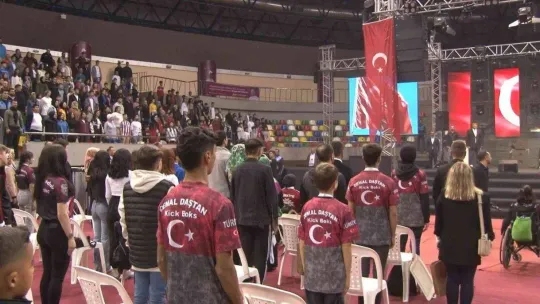 Bağcılar'da 29 Ekim Cumhuriyet Bayramı 'Gençlik Şöleni' ile kutlandı