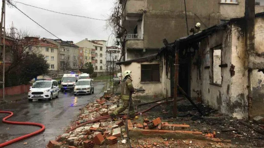 Bağcılar'da gecekondu yangını