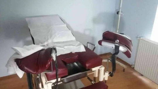 Bağcılar'da kaçak muayenehaneye baskın: Emekli doktor gözaltına alındı