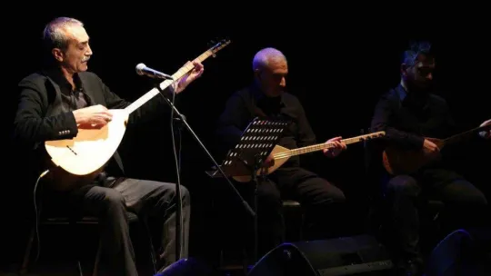 Bağlama ustası Cengiz Özkan Eyüpsultanda konser verdi