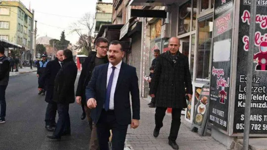 Bağlar Sokağına 2 bin 350 ton sıcak asfalt