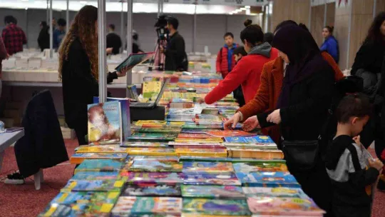 Bahçelievler Kitap Fuarına rekor ziyaretçi