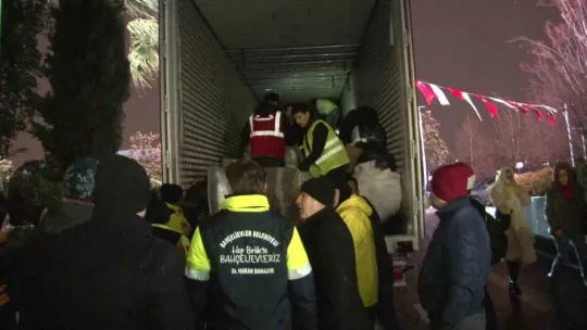 Bahçelievler tek yürek oldu, depremzedelere yardıma koştu