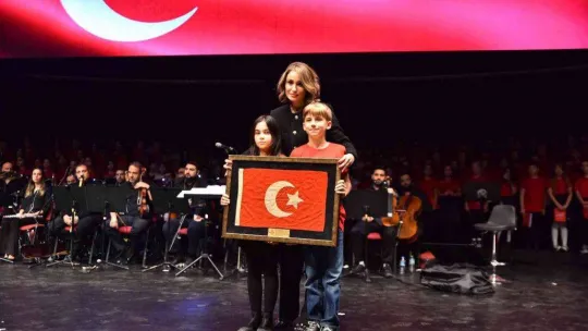 Bahçeşehir Kolejinden Cumhuriyet'in 99. yıldönümüne özel kutlama