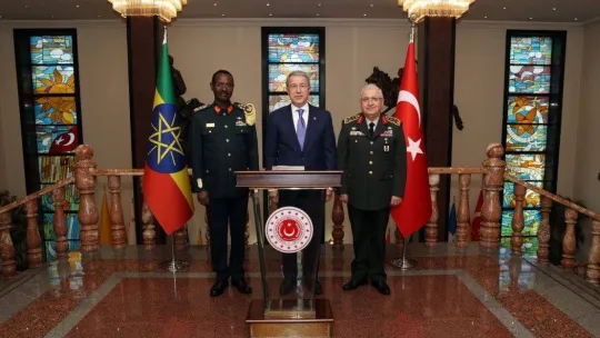 Bakan Akar, Etiyopya Genelkurmay Başkanı Mareşal Birhanu Jula'yı kabul etti