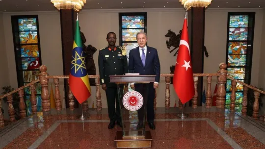 Bakan Akar, Etiyopya Genelkurmay Başkanı Mareşal Birhanu Jula'yı kabul etti