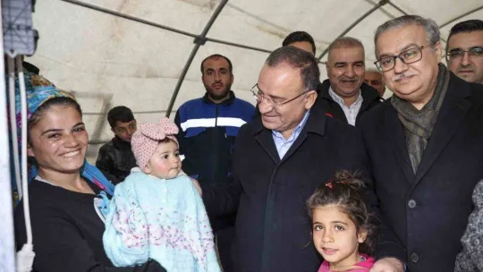 Bakan Bozdağ: ''Kızılay nerede, ne yapıyor?' diyenler Diyarbakır'a gelirlerse Kızılay'ı göreceklerdir'