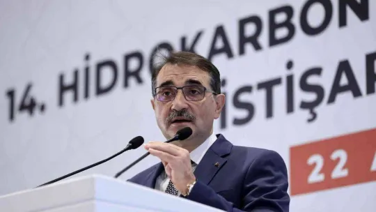 Bakan Dönmez: '2023'te günlük 100 bin varil yurt içi petrol üretme hedefi koyduk'
