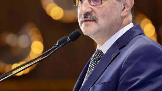 Bakan Dönmez: '2023'te günlük 100 bin varil yurt içi petrol üretme hedefi koyduk'