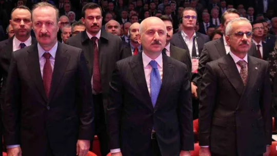 Bakan Karaismailoğlu: 'Cumhuriyetimizin 100. yılında tünel uzunluğumuzu 720 kilometreye ulaştıracağız'