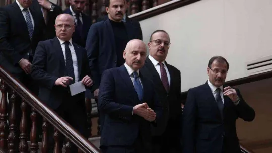 Bakan Karaismailoğlu: 'Hızlı treni 2024 bitmeden Bursa'nın ve Türkiye'nin hizmetine sunacağız'