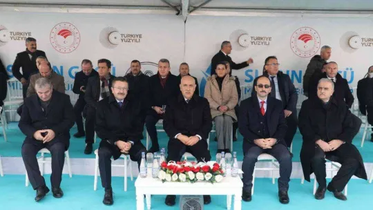 Bakan Kirişci: 'Dünyanın en büyük su yapılarını Türkiye'de inşa ettiğimizi dost düşman herkes görmektedir'