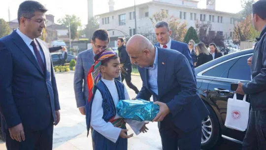 Bakan Kirişçi, Edirne Valiliği'ni ziyaret etti