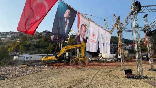 Bakan Kurum: 'Evlerinize huzur içerisinde gireceksiniz, oturacaksınız'