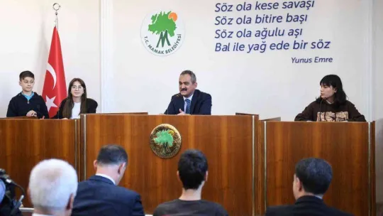 Bakan Özer: 'Türkiye'deki çırak ve kalfa sayısı 900 bin 675'e yükseldi'