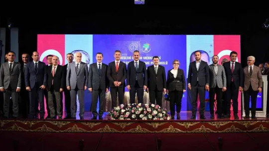 Bakan Özer: 'Türkiye'deki çırak ve kalfa sayısı 900 bin 675'e yükseldi'