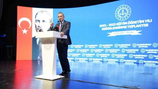 Bakan Özer'den okul idarecilerine: 'Lütfen size gönderdiğimiz bütçeyi kullanın'