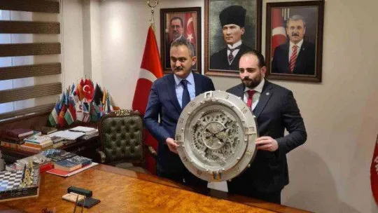 Bakan Özer Kocaeli'nde