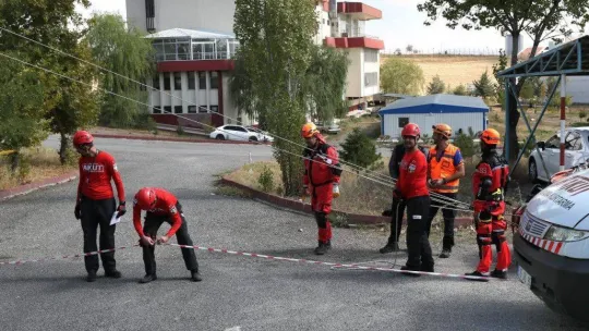 Bakan Soylu: 'Türkiye çapında kurulan 27 afet bölgesel lojistik depo ve 54 lojistik destek depomuz var'