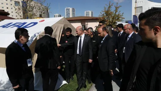 Bakan Soylu: 'Türkiye çapında kurulan 27 afet bölgesel lojistik depo ve 54 lojistik destek depomuz var'
