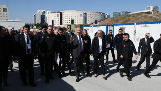 Bakan Soylu: 'Türkiye çapında kurulan 27 afet bölgesel lojistik depo ve 54 lojistik destek depomuz var'