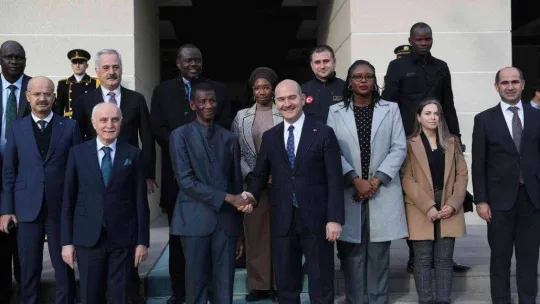 Bakan Soylu, Gambiya Cumhurbaşkanı Yardımcısı Joof ile bir araya geldi