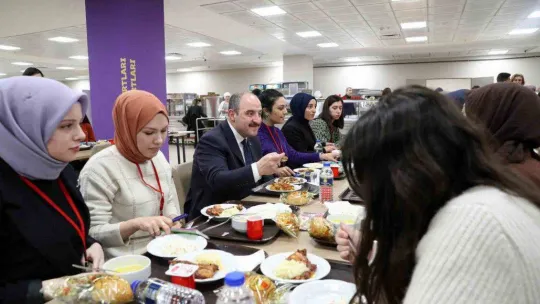 Bakan Varank 'Diplomat Akademi Kampı'na katıldı