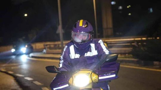 Bakan Varank'ın motosikletli yılbaşı mesaisi