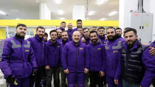 Bakan Varank'ın motosikletli yılbaşı mesaisi