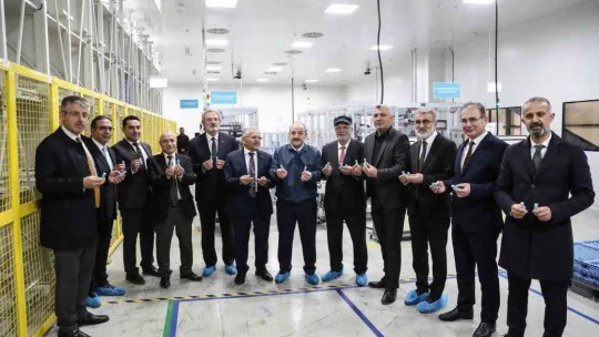 Bakan Varank pil üretim tesisini ziyaret etti