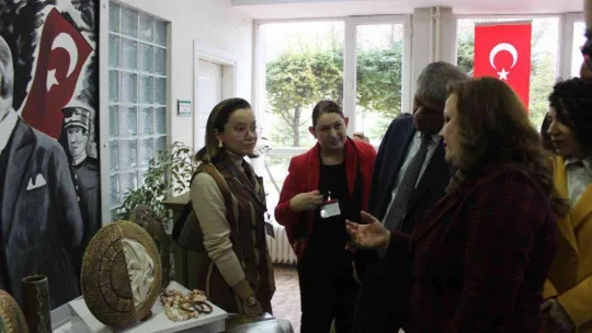 Bakan Yardımcısı Alpaslan: 'Türkiye'nin turizm gelirleri 100 milyar doların üzerine çıkacak'