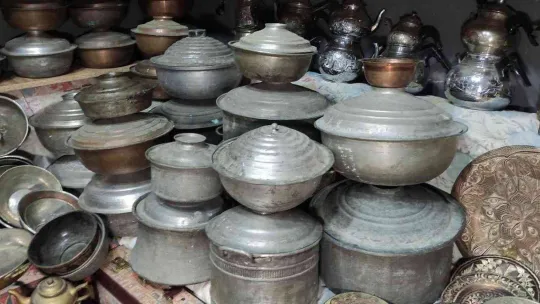 Bakır koleksiyoncusu...Ziyaretçilerini geçmişe götürüyor