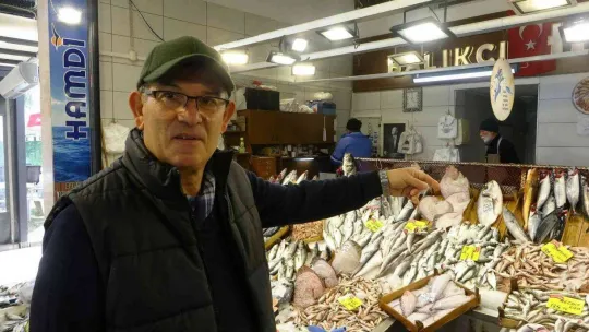 Balık tezgahlarında palamutun yerini çinekop alıyor
