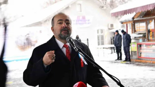 Balıkesir Ata'sını karla karşıladı