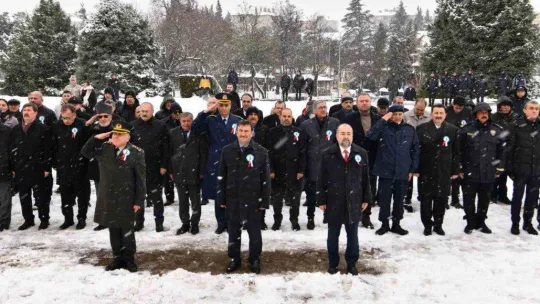 Balıkesir Ata'sını karla karşıladı