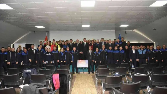 Balıkesir Büyükşehir'den, zabıtalara yönetmelik eğitimi