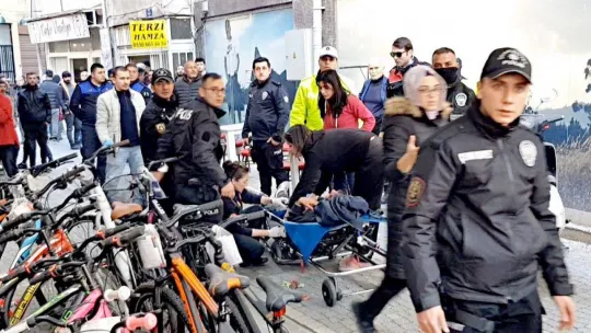 Balıkesir'de cadde ortasında bıçaklı kavga: 1 ölü, 1 yaralı