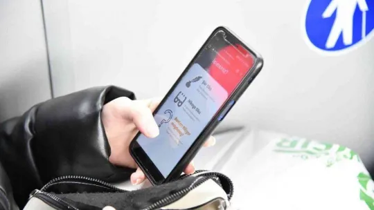 Balıkesir'de durak ve otobüslerde beklemek boş zaman olmaktan çıkıyor