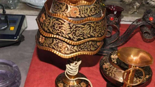 Balıkesir'de eski eşya meraklıları mezatta buluştu