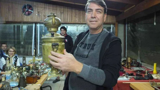 Balıkesir'de eski eşya meraklıları mezatta buluştu