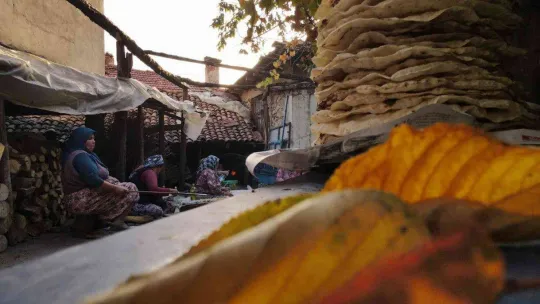 Balıkesir'de imece usulü kış hazırlıkları