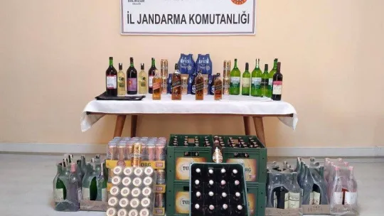 Balıkesir'de jandarmadan kaçak içki operasyonu