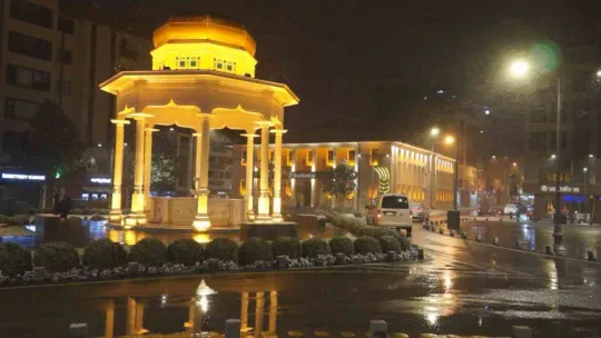 Balıkesir'de kar etkisini gösterdi